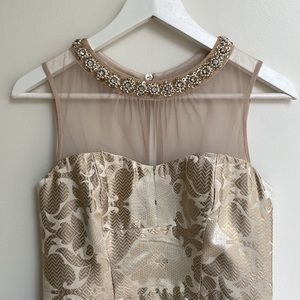 NEW Gold Metallic Tunic Sleeveless Party Dress. Size 4